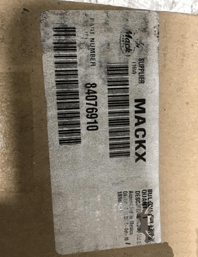 84076910 Genuine Volvo/Mack Seat Belt - Truck To Trailer