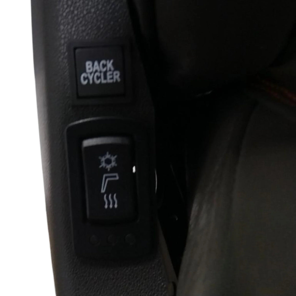 23041347 Genuine Mack Seat - Truck To Trailer