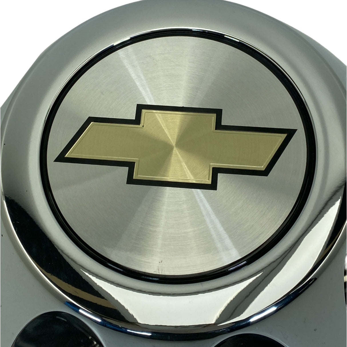 09597335 Genuine Chevrolet Rear Wheel Hub Center Cap.