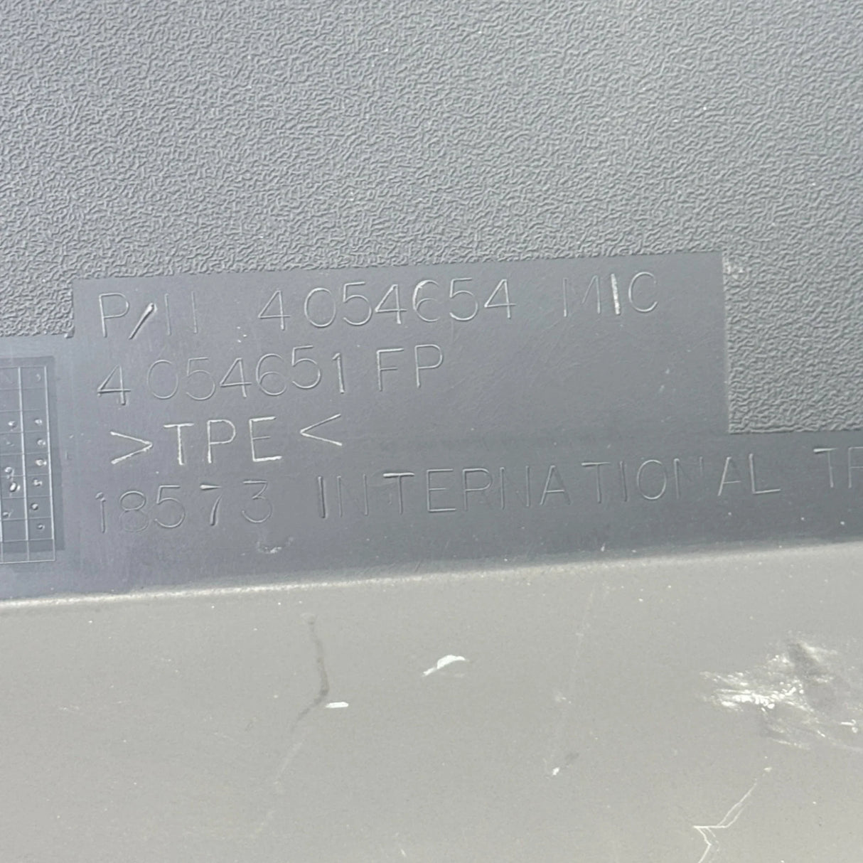 4054654 Genuine International Left Side Fender Extension - Truck To Trailer