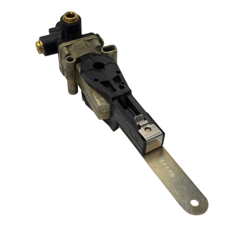 2505183C92 Genuine International Height Control Valve - Truck To Trailer