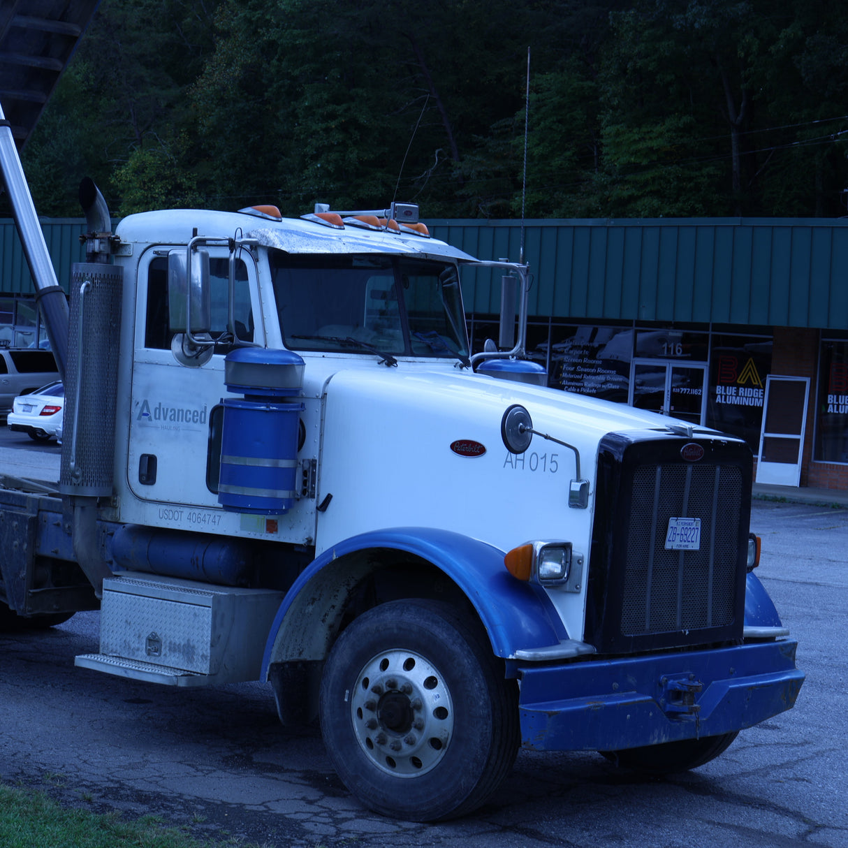2009 Peterbilt 357 Tri-Axle Dump Truck