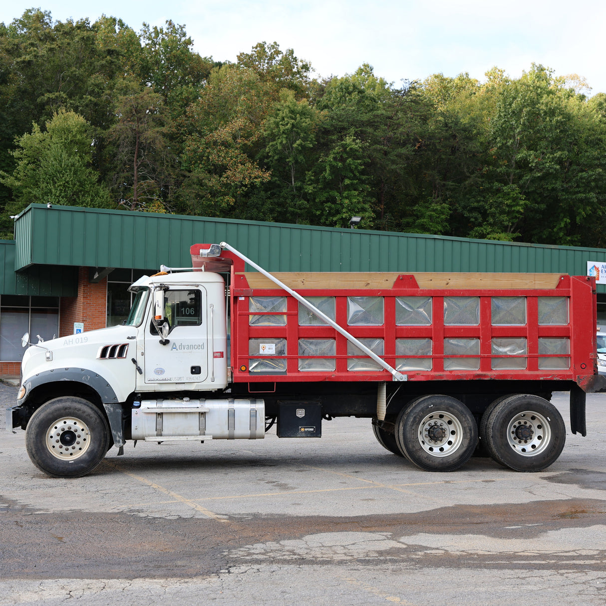 2016 Mack GU713 Tandem-Axle Dump Truck