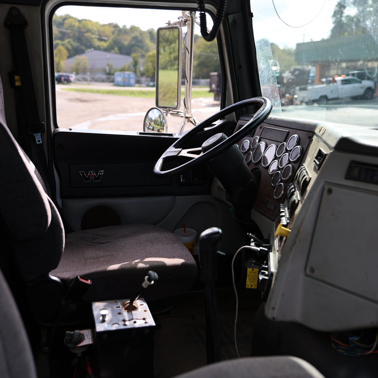 2016 Western Star 4700SF Quint-Axle Dump Truck