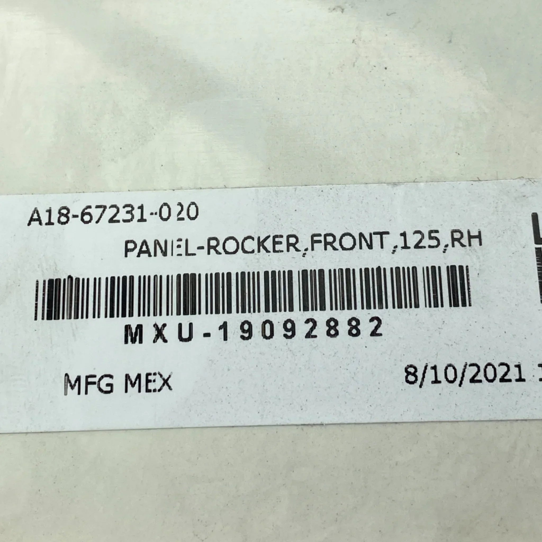 A18-67231-020 Genuine Freightliner Front Right Rocker Panel A18-67231-020 Genuine Freightliner Front Right Rocker Panel
