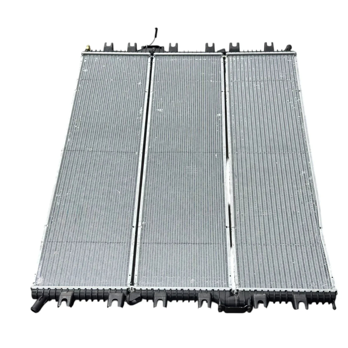 3852265F95 Genuine International Radiator - Truck To Trailer