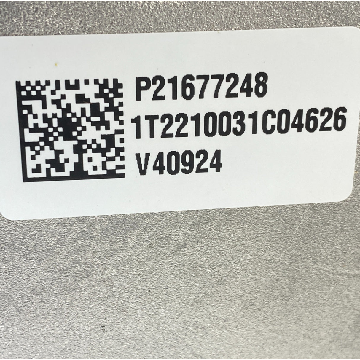 21508089 Genuine Volvo Oil Cooler Cover