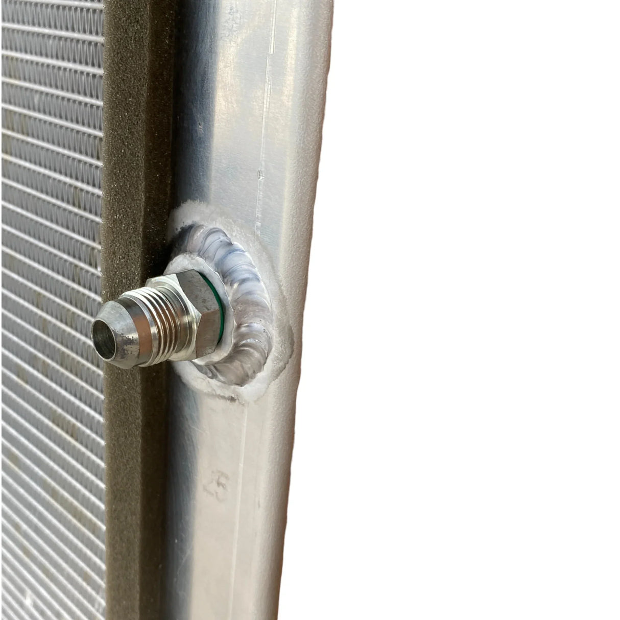 2001-1738 Duralast Radiator Assembly For Freightliner Cascadia - Truck To Trailer