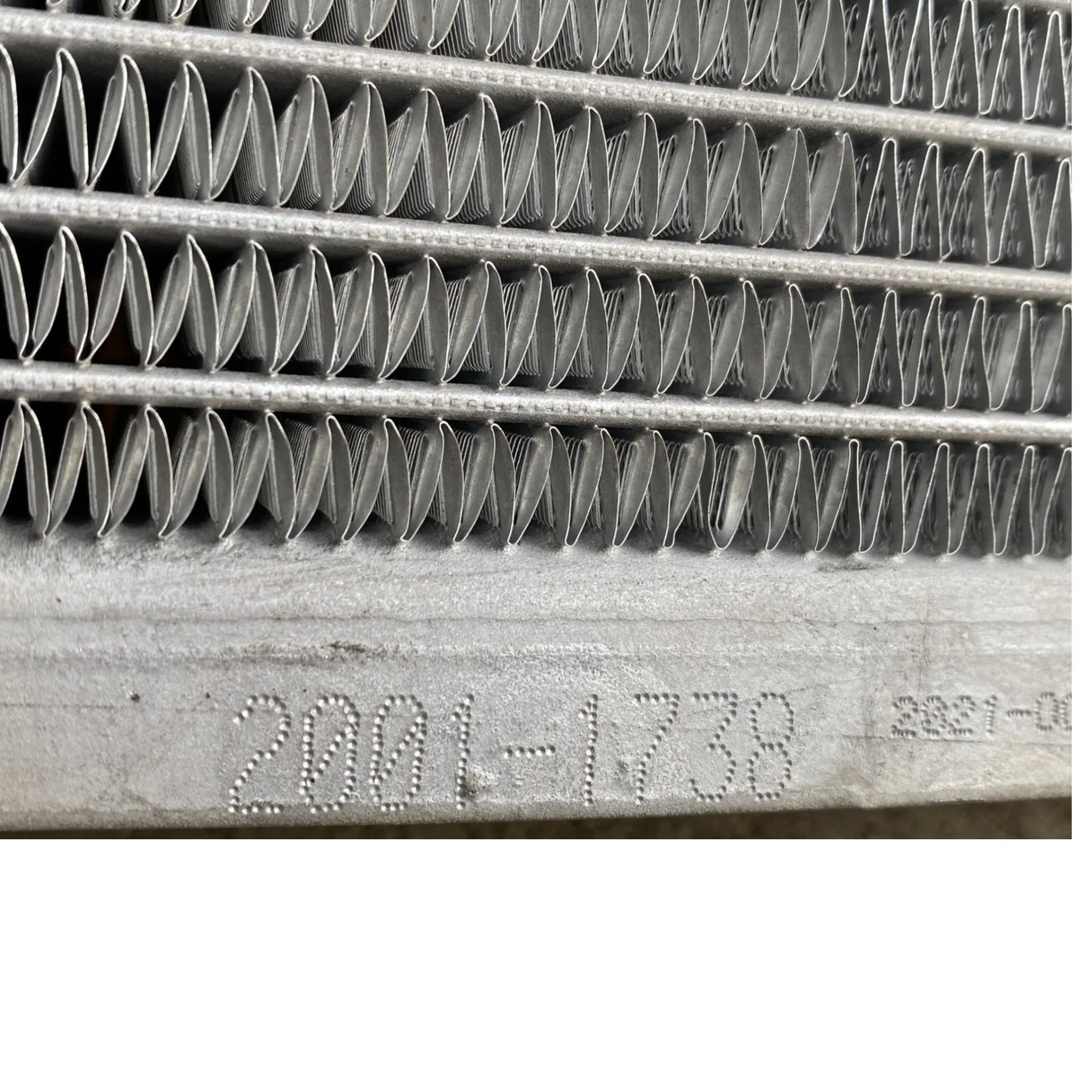 2001-1738 Duralast Radiator Assembly For Freightliner Cascadia - Truck To Trailer