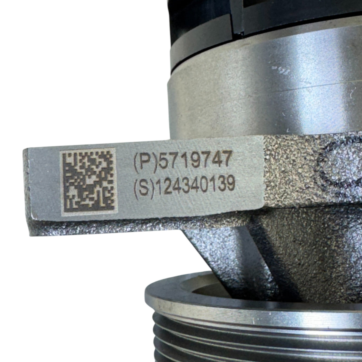 5719747 Genuine Cummins Water Pump