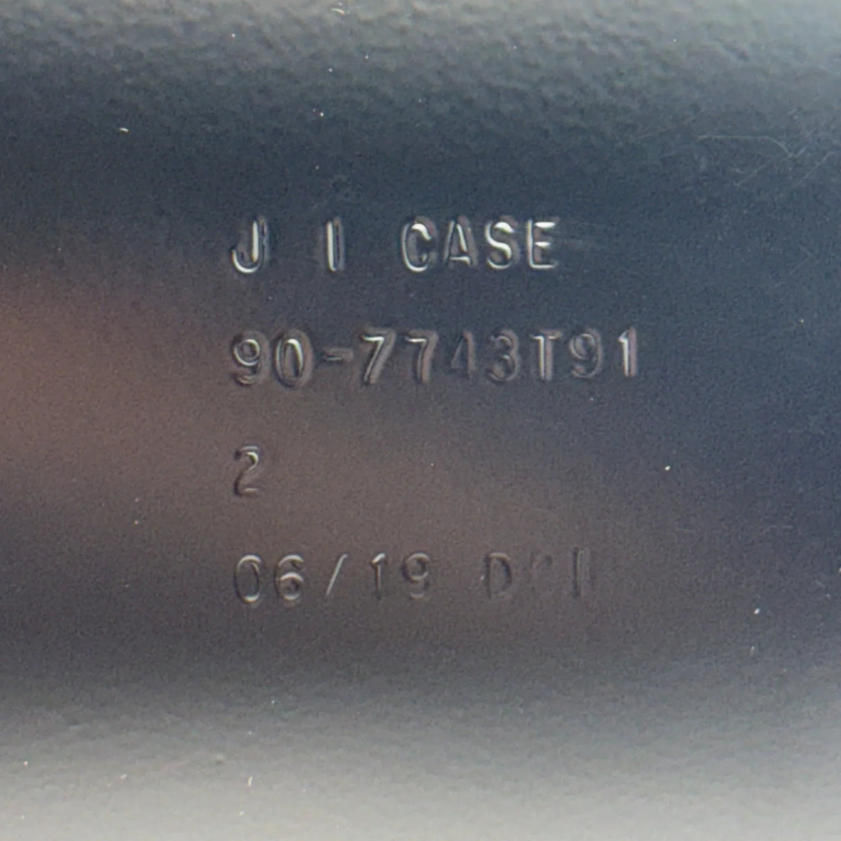 907743T91 Case Air Cleaner