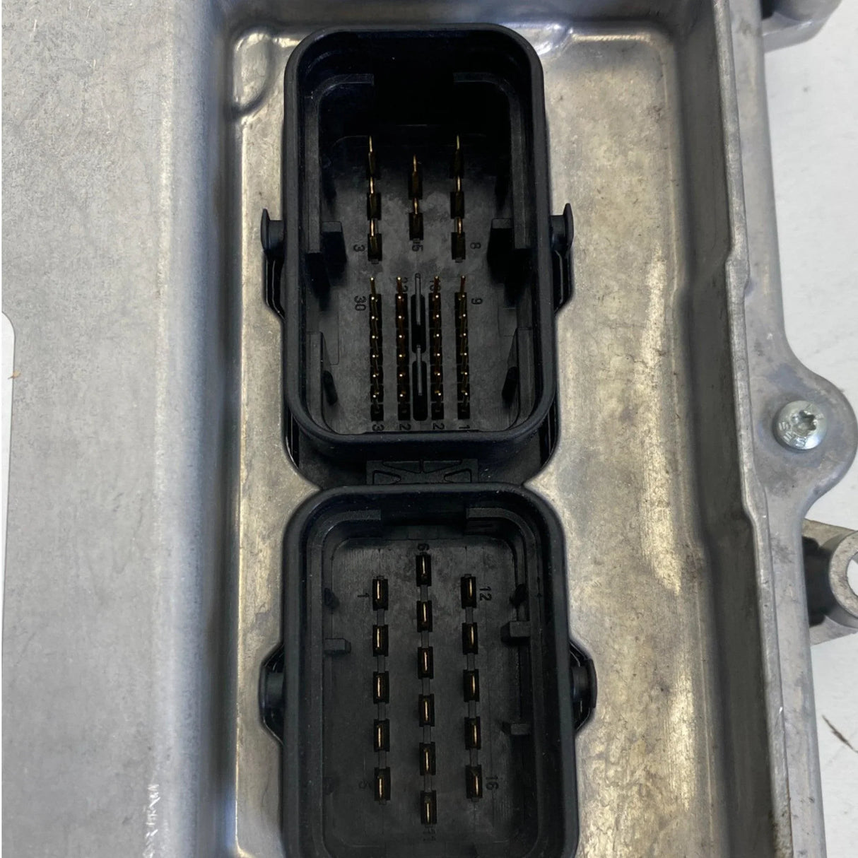 25100050 Genuine Mack Engine Control Module - Truck To Trailer