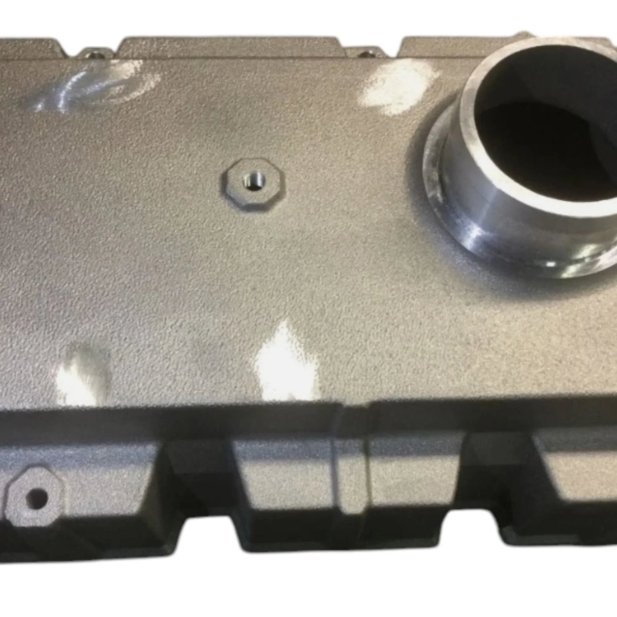 1824783C2 International Valve Cover - Truck To Trailer