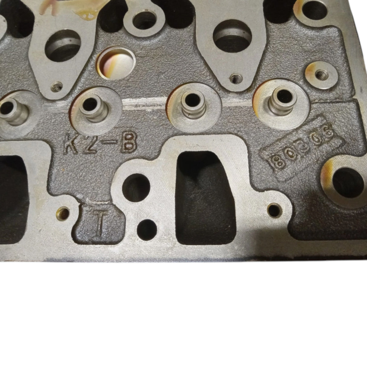 VI8980305520 CNH Cylinder Head