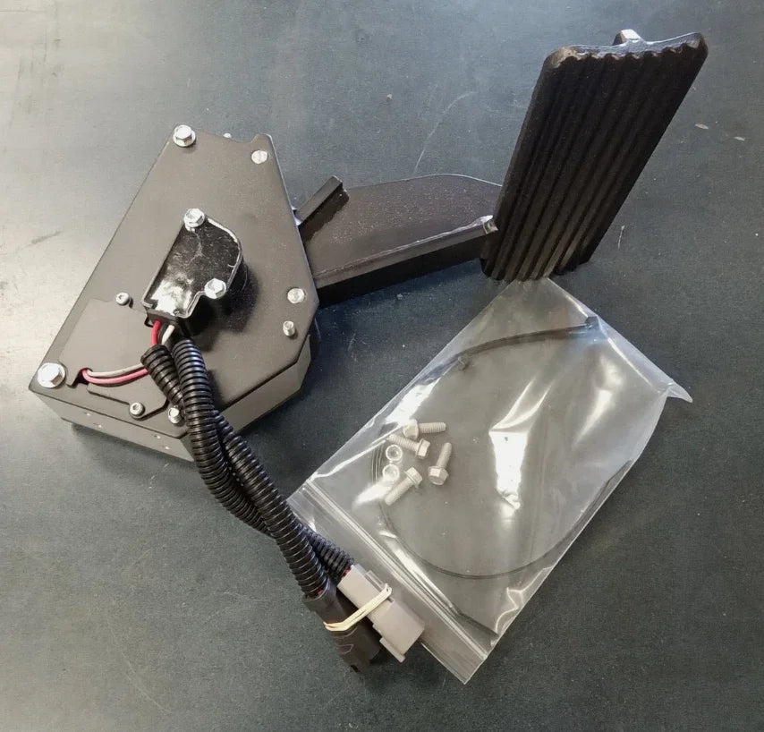 3761407 CAT Pedal Gp