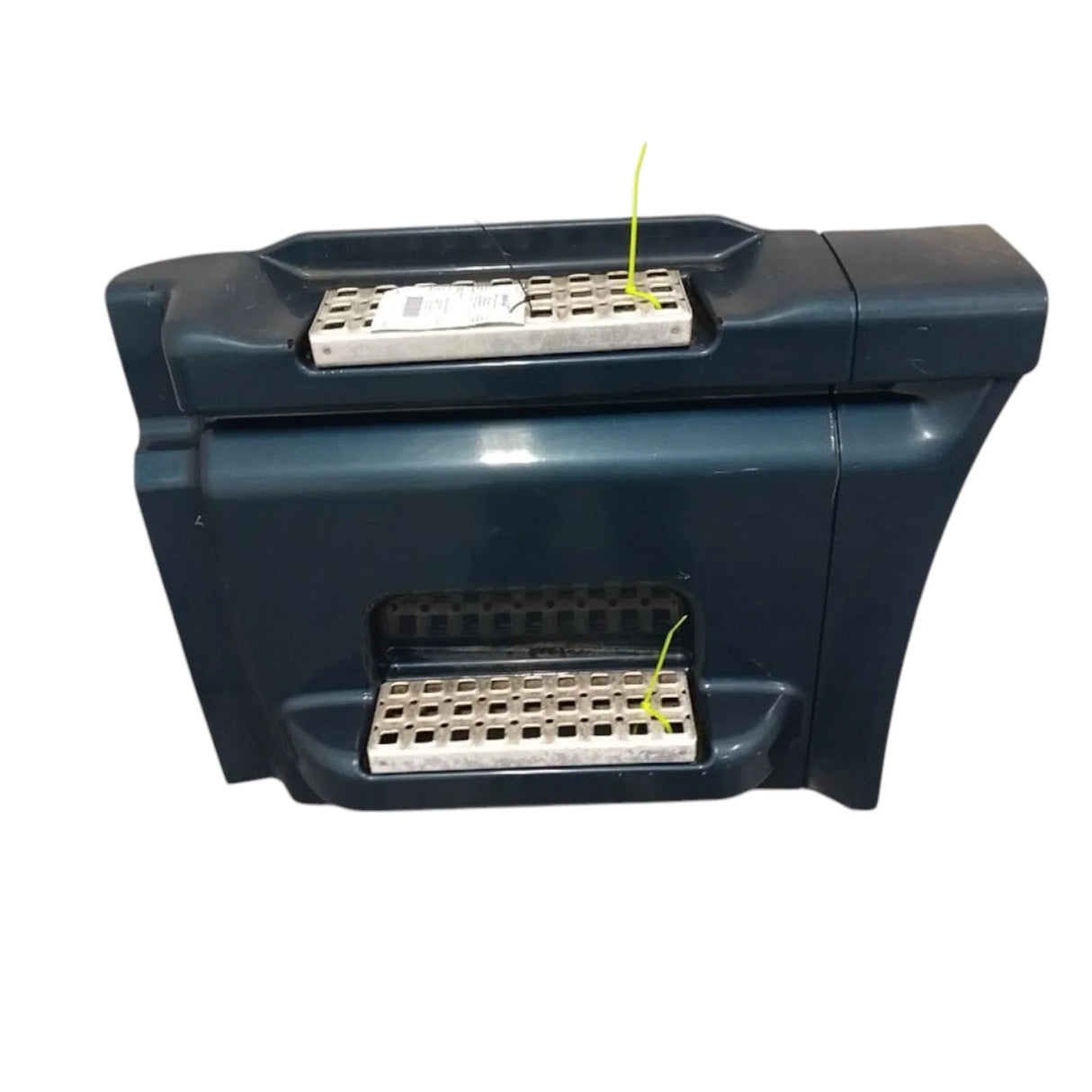 8081895 Genuine Mack Chassis Fairing - Truck To Trailer