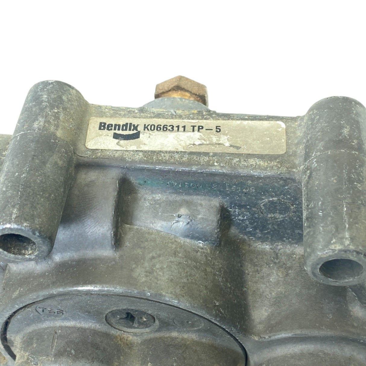 K066311 Genuine Bendix Tractor Protection Valve TP-5 - Truck To Trailer