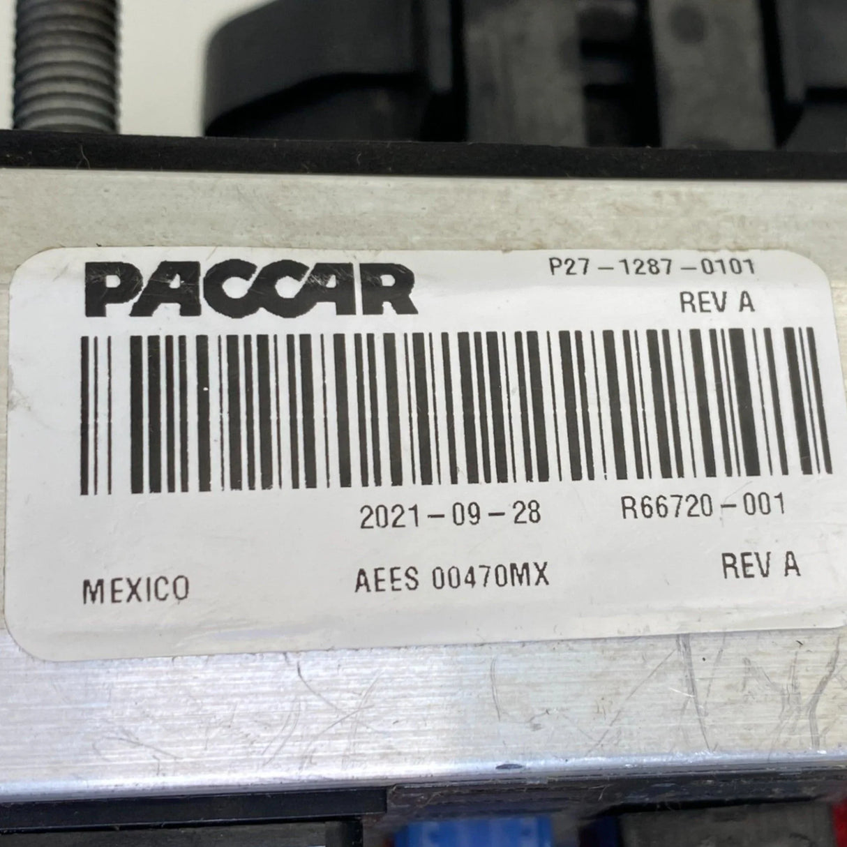 P27-1287-0101 Genuine Paccar Fuse Box - Truck To Trailer