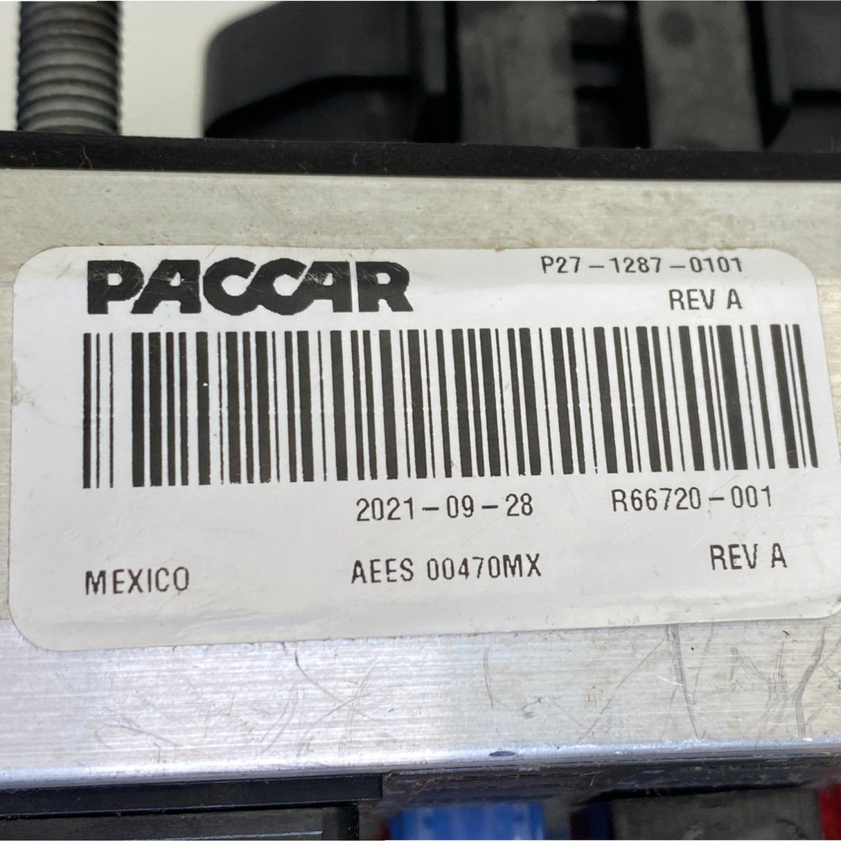 P27-1287-0101 Genuine Paccar Fuse Box - Truck To Trailer