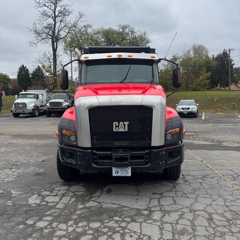 2013 Cat CT660 Tandem-Axle Dump Truck