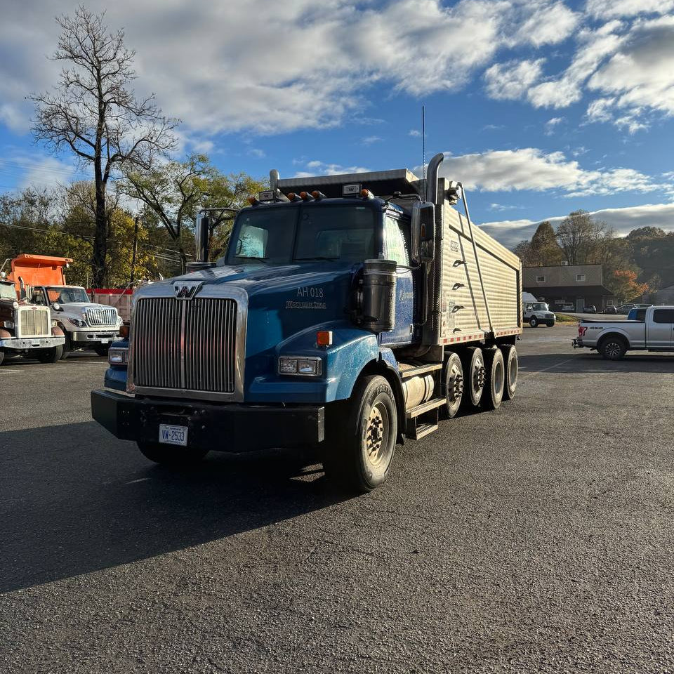 2019 Western Star 4900SB Quad-Axle Dump Truck