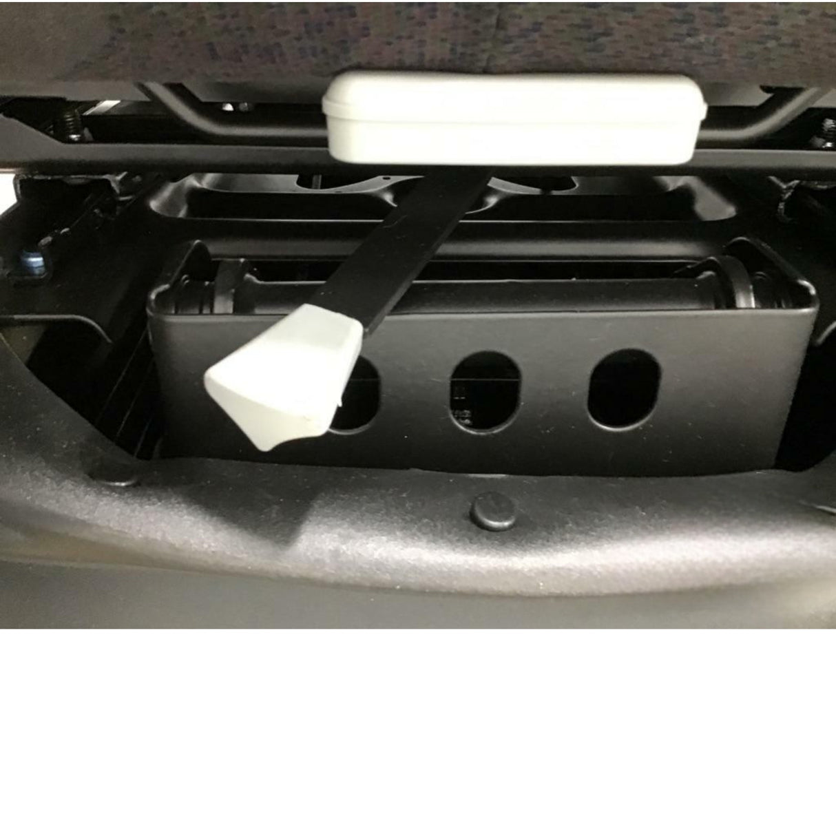 21615393 Genuine Mack Seat