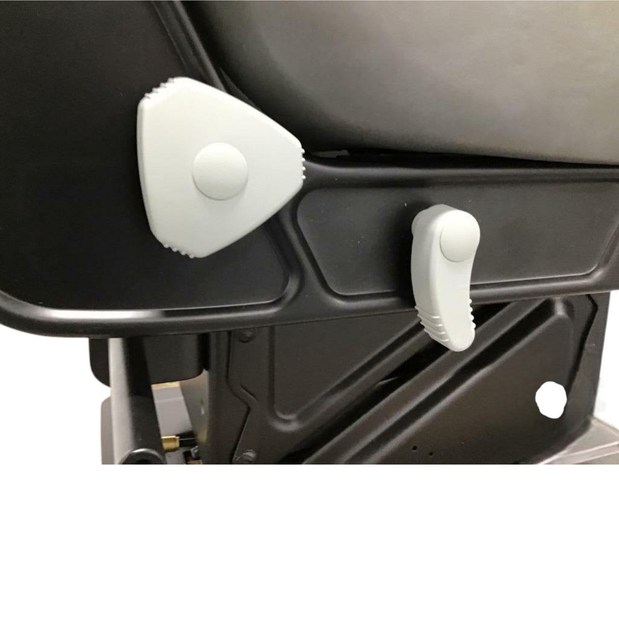 20407292 Genuine Mack Seat