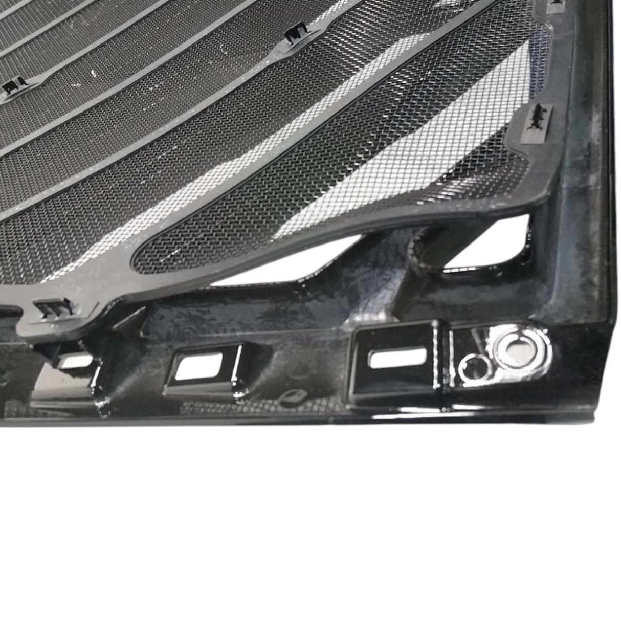 24735097 Genuine Mack Grille