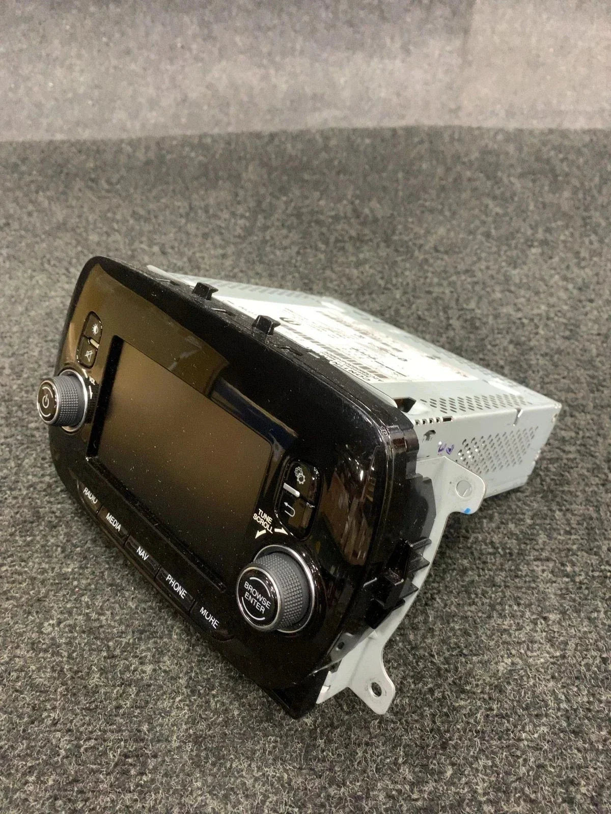 68260776AH Genuine Continental Multi Media Radio - Truck To Trailer