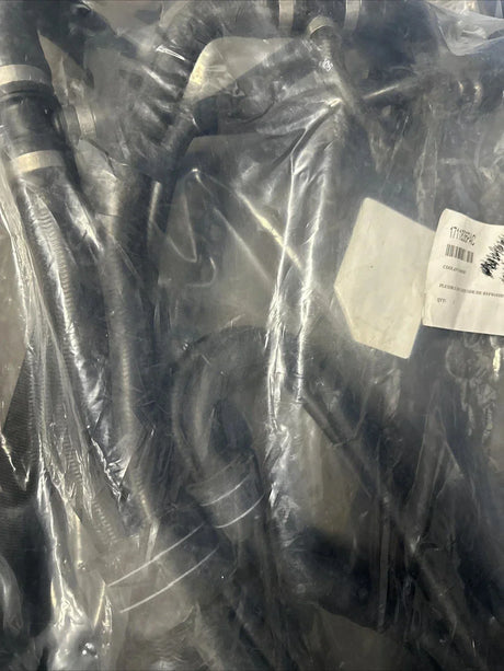 1711836PAC Genuine Paccar Coolant Hose - Truck To Trailer