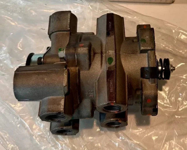 1682045C91 Genuine Bendix Dual Circuit Foot Brake Valve – Truck To Trailer