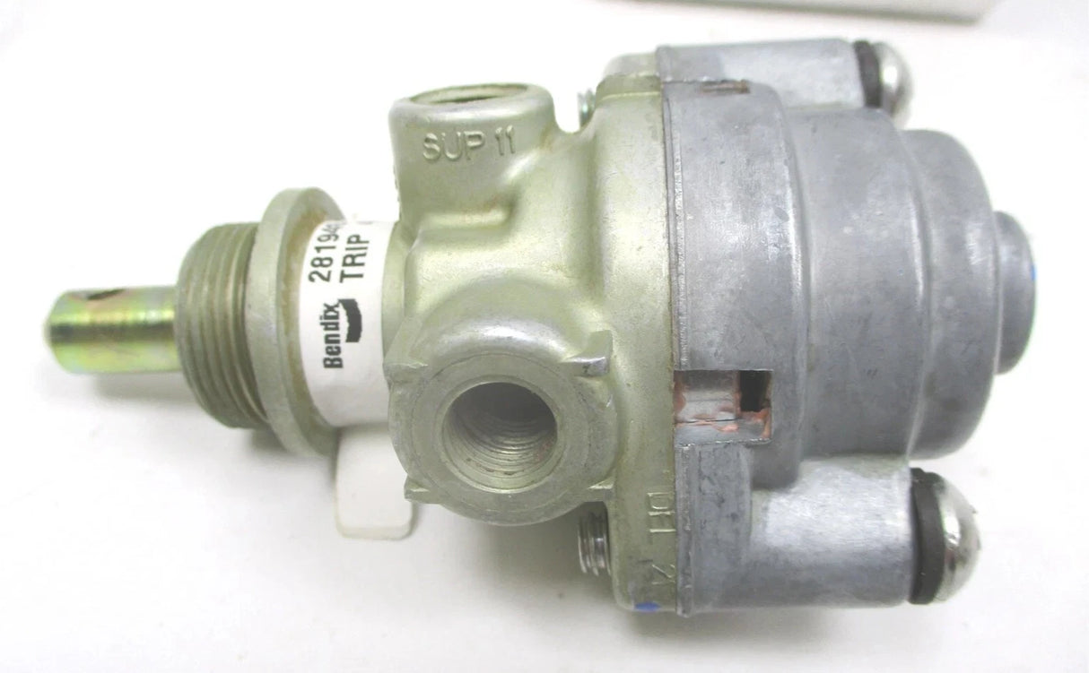 ZAC065533 Genuine Bendix Brake Control Valve