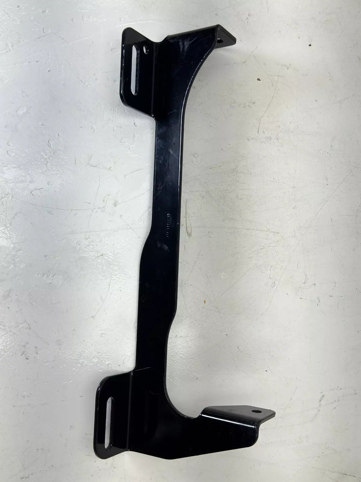 22-77352-000 Genuine Freightliner Fair Mounting Bracket