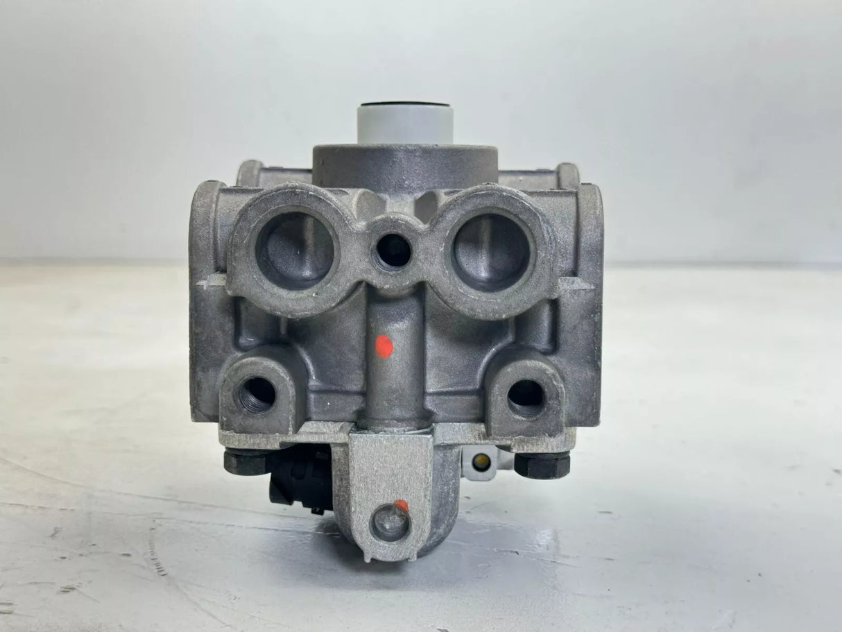 K125563 Genuine Bendix Traction Relay Valve