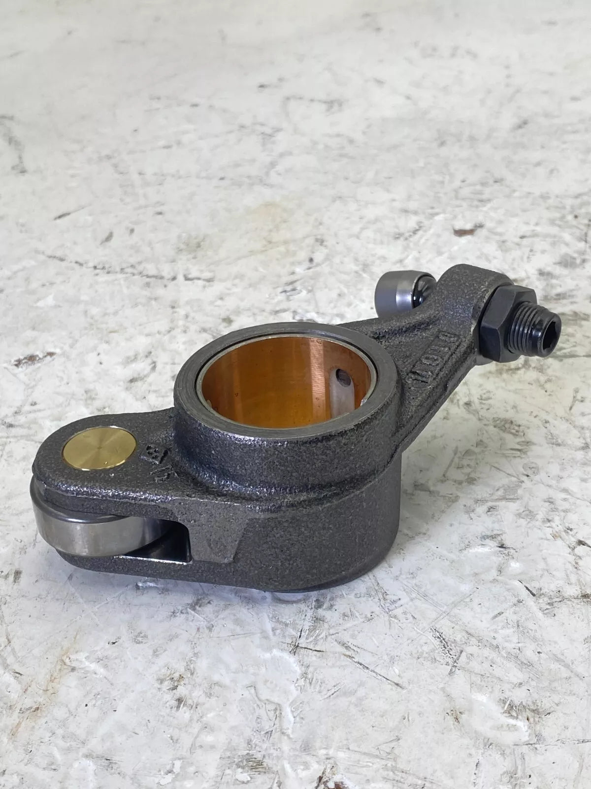 EA4710500834 Genuine Detroit Diesel Outlet Rocker Arm