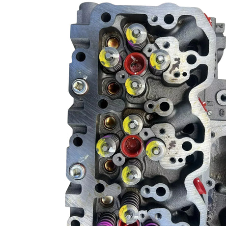 5272457 Genuine Cummins Cylinder Head - Truck To Trailer