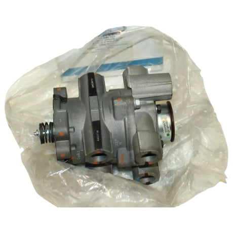 K068779 Bendix E-8P Foot Brake Valve - Truck To Trailer