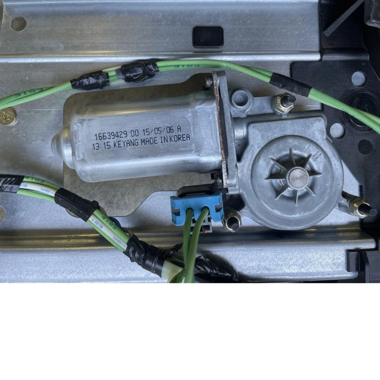 2601879C1 International Power Window Regulator LH Assembly