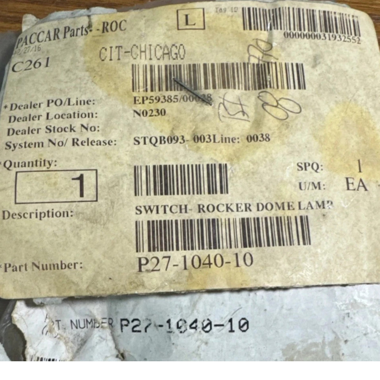 P27104010 Genuine Paccar Dome Lamp Rocker Switch