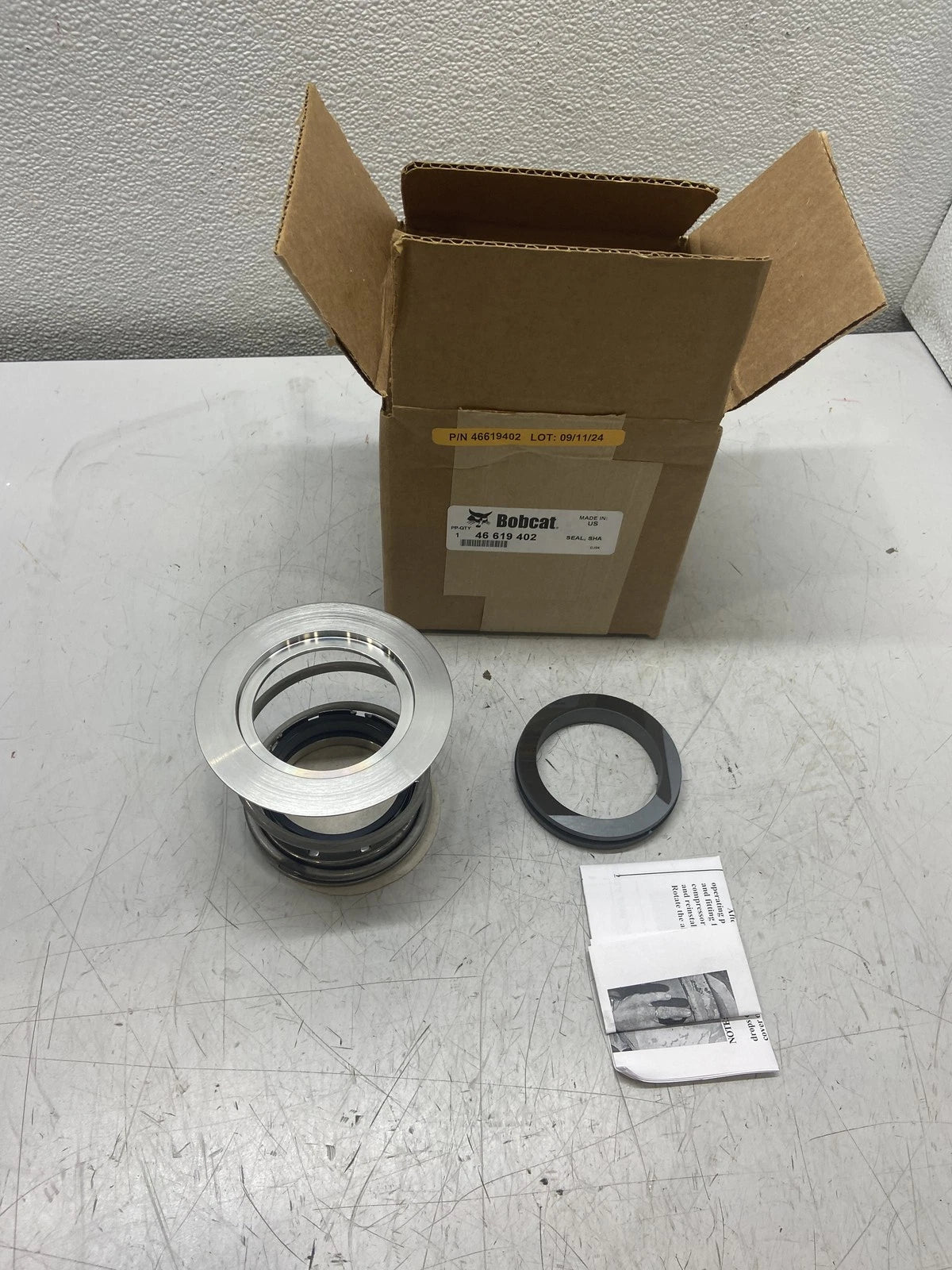 46619402 Genuine Bobcat Shaft Seal