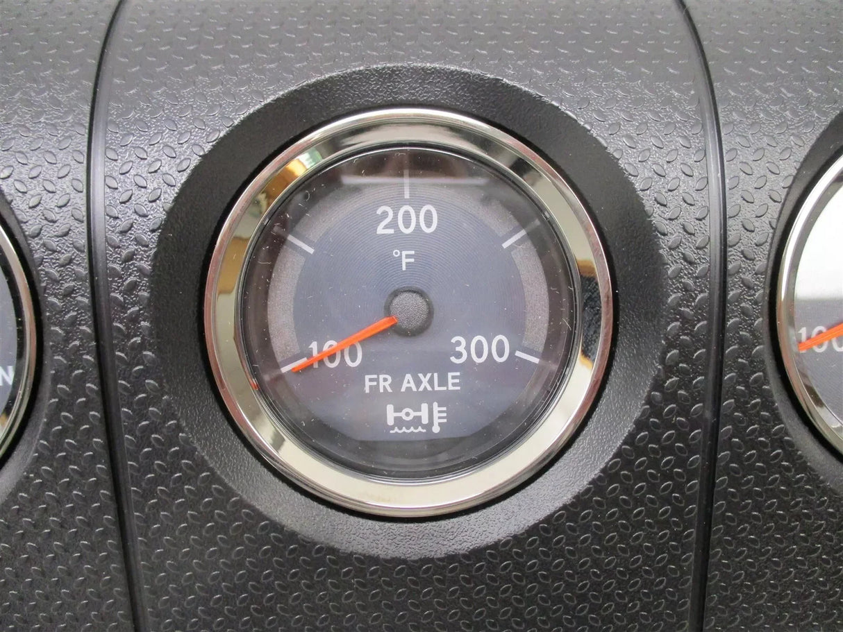 2518072C91 International Gauge Panel - Truck To Trailer