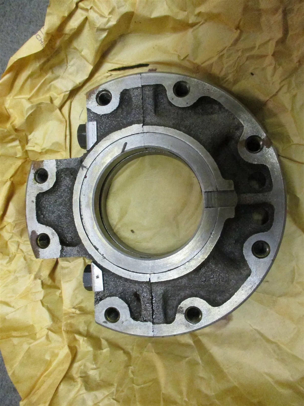 15521-04050 Kubota Tractor Main Crank Bearing Case