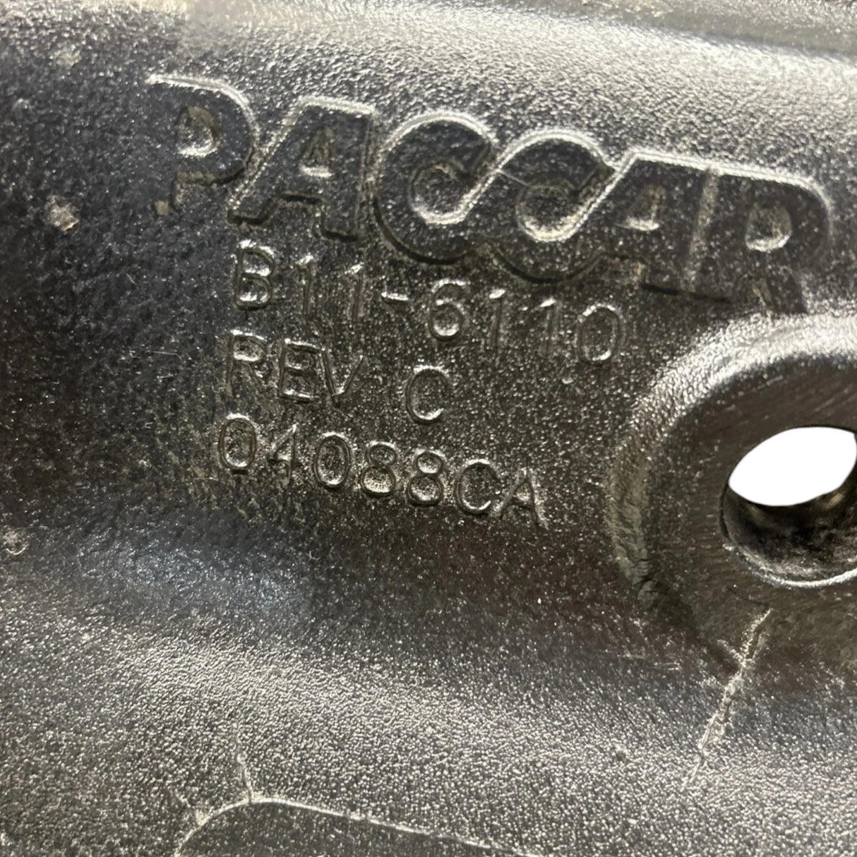 B11-6110 Genuine Paccar Front Drive Bracket Fits Freightliner Axle - Truck To Trailer