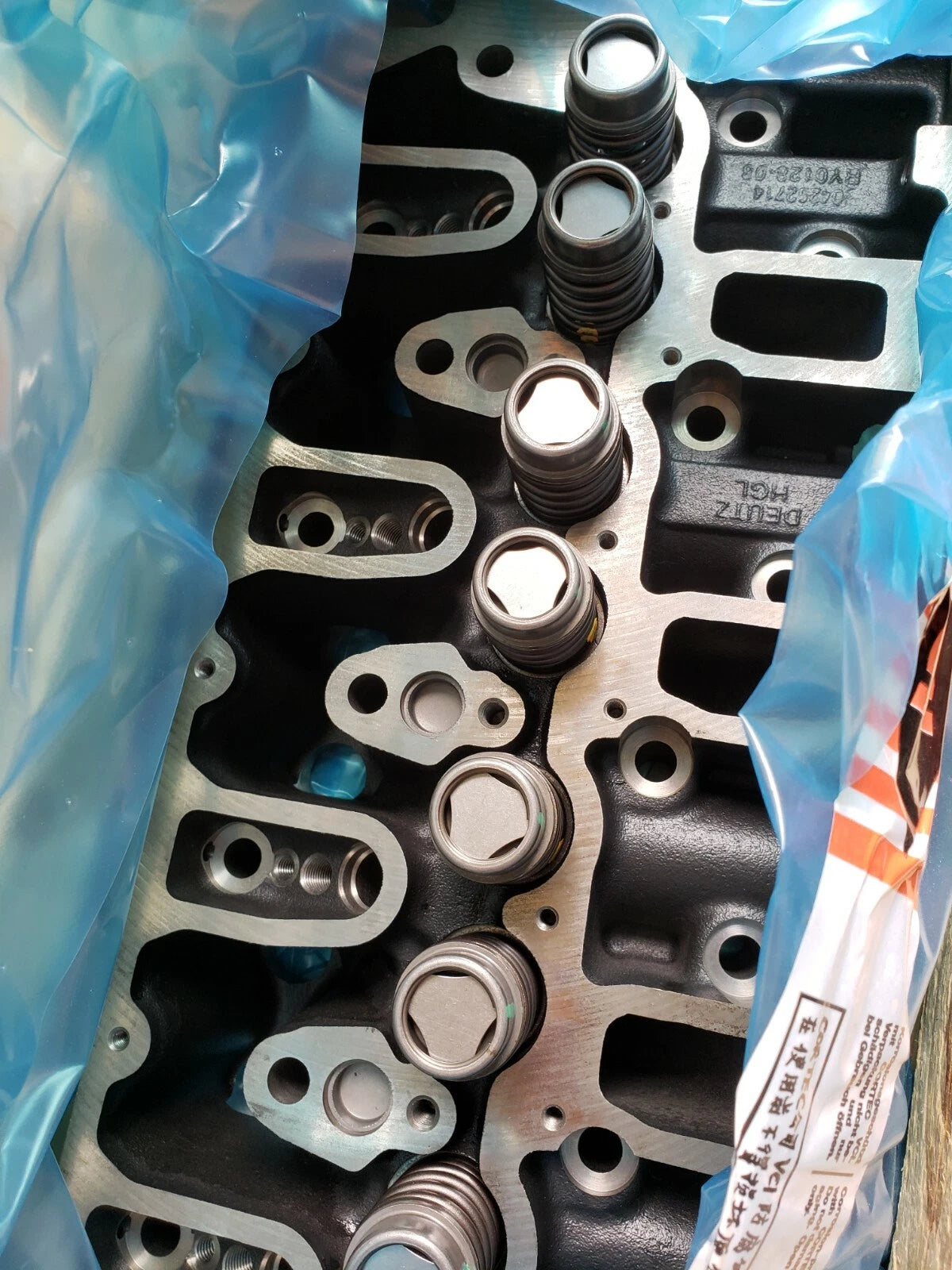 04285994 Genuine Deutz Diesel Engine Head