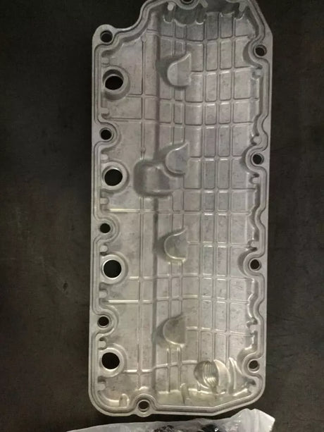 2511366C91 International Valve Cover Left