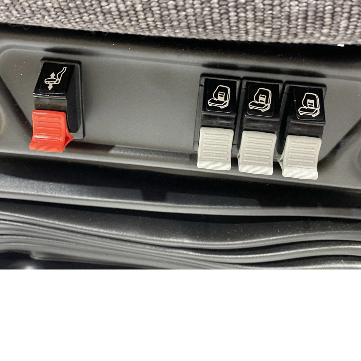 4194310C91 International Seat Driver