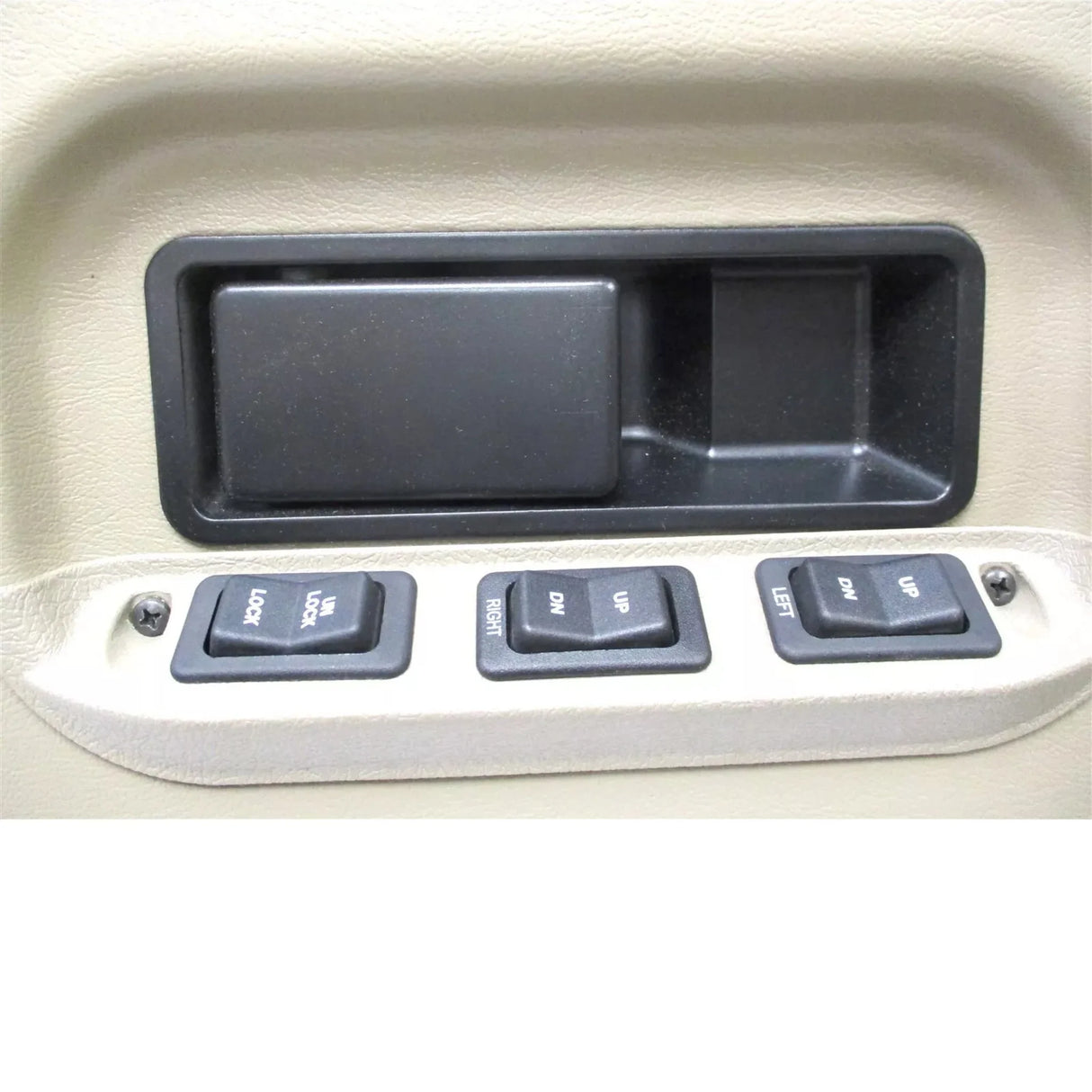 3662412C93 International Panel Assy - Truck To Trailer