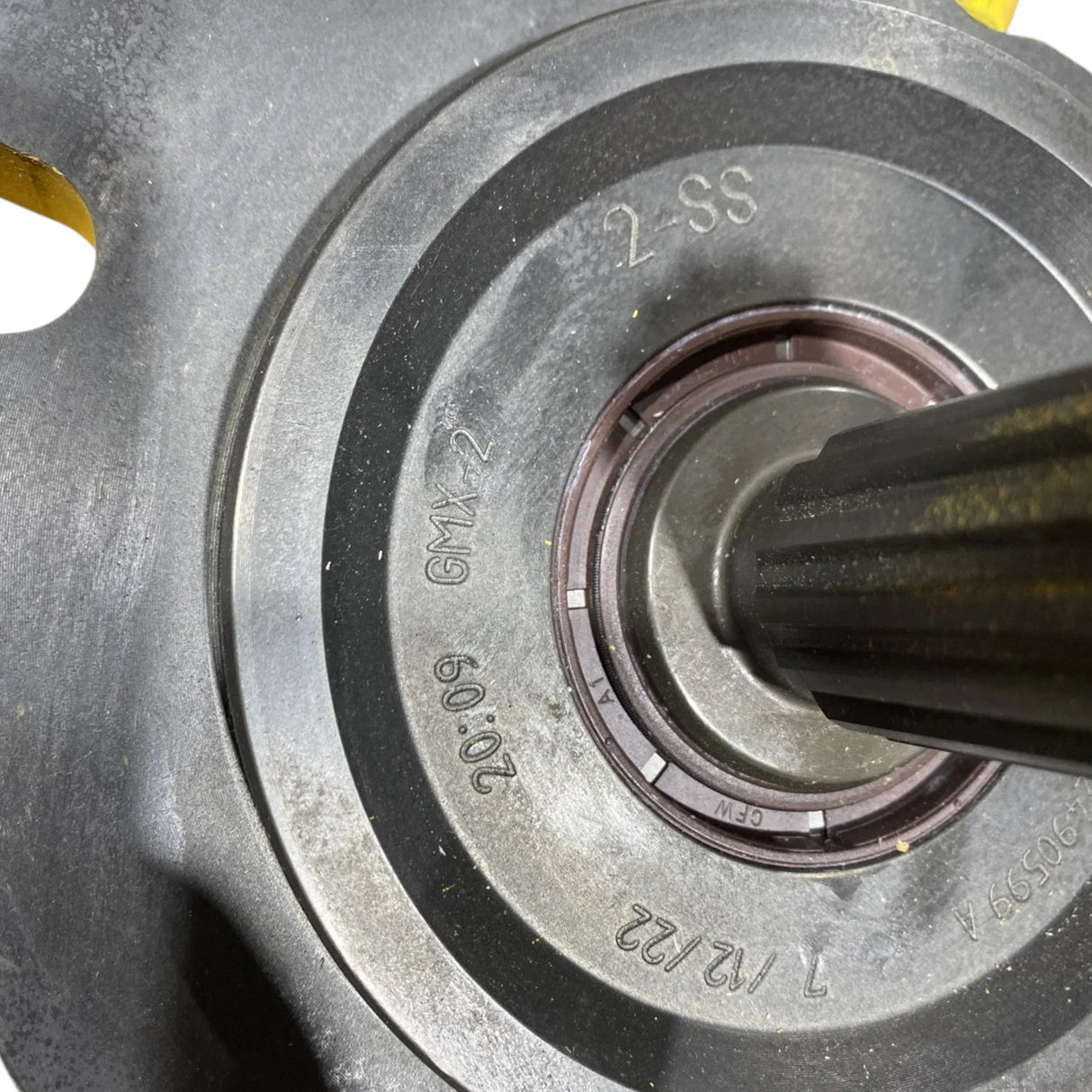 261-5630 Genuine CAT Hydraulic Piston Pump - Truck To Trailer