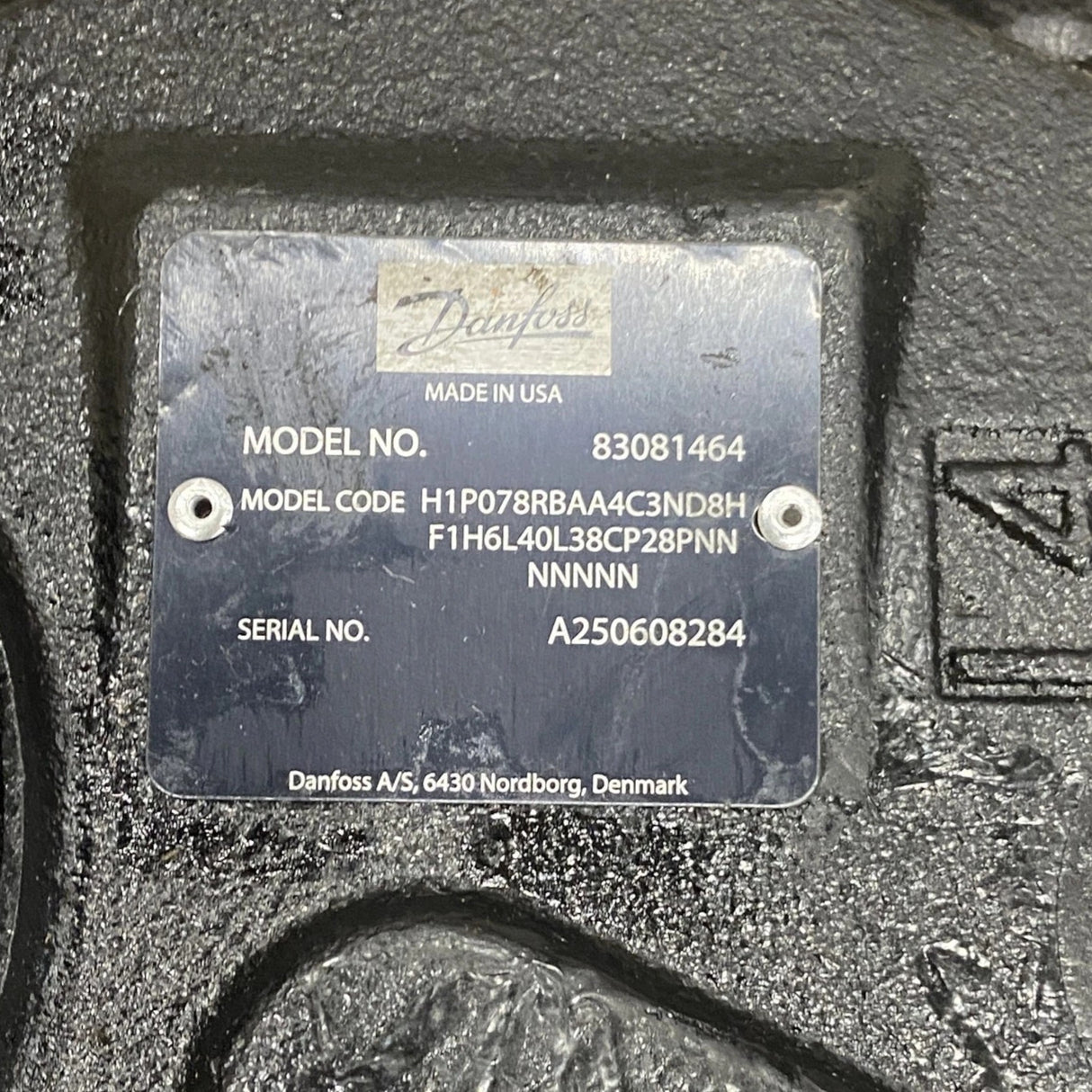 83081464 Genuine Danfoss Variable Displacement Pump