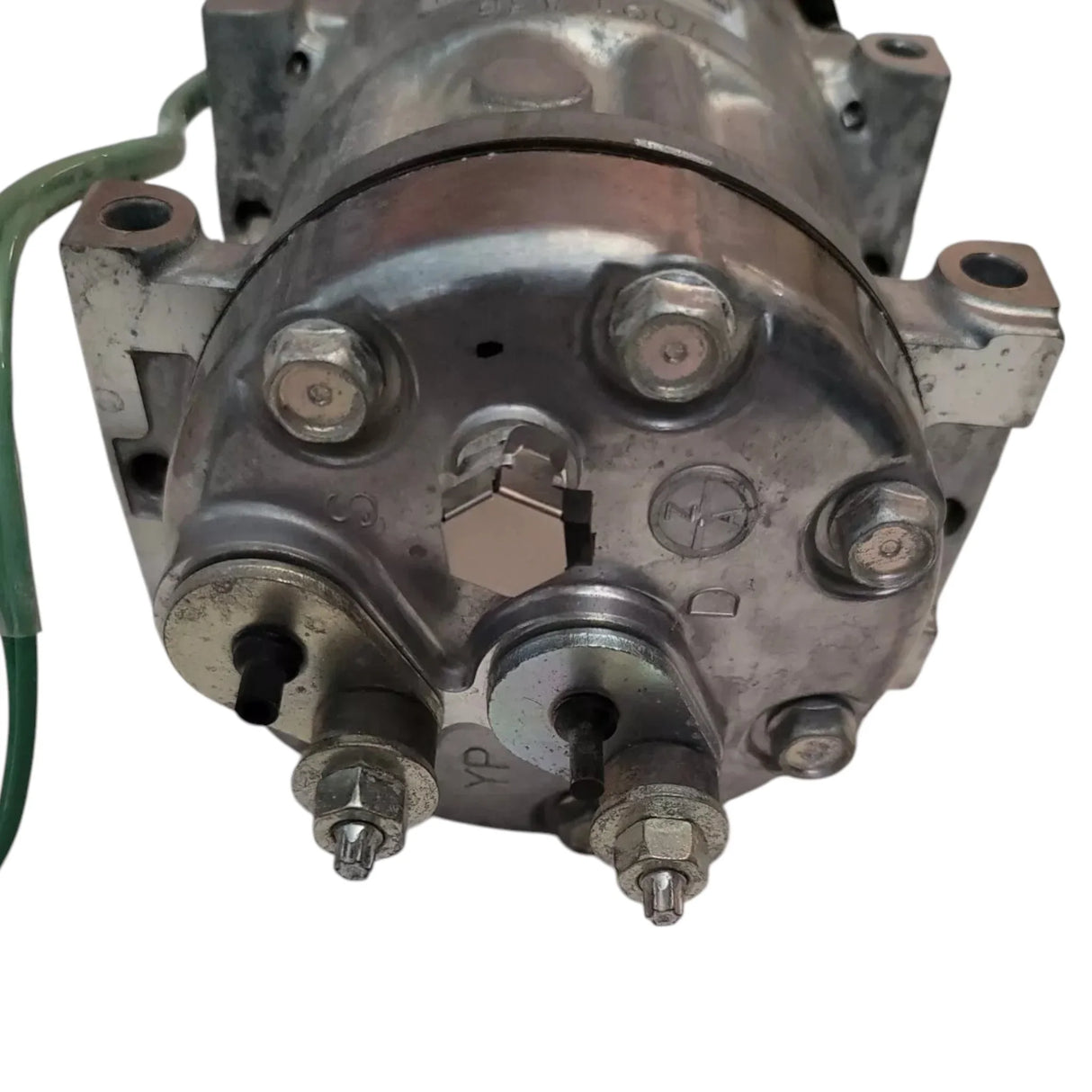 472-0559 CAT Refrigerant Compressor - Truck To Trailer